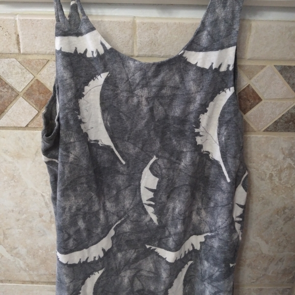 Pattern Tank Top - Picture 2 of 4